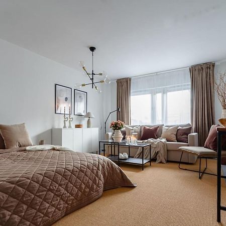 Budget Studio In Hip Sofo - Construction Work Стокгольм Экстерьер фото